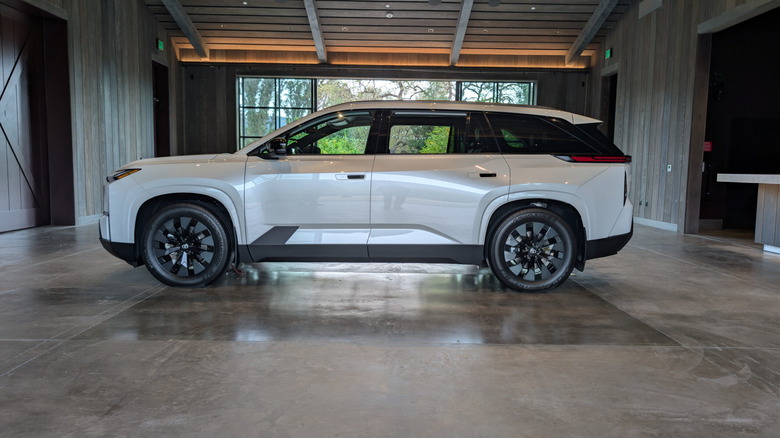 2027 Toyota Highlander for Carscoops by Stephen Rivers 105
