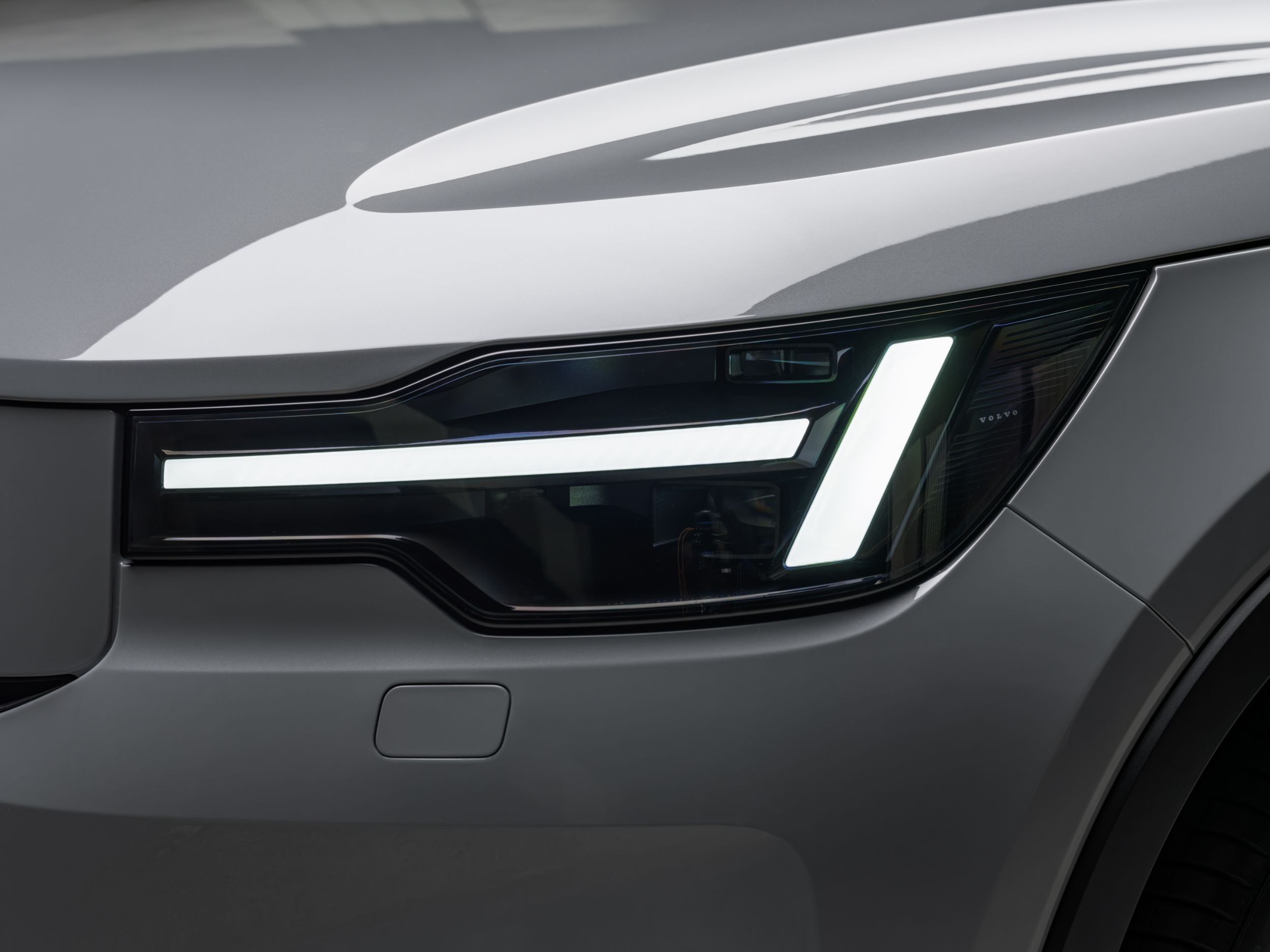 2027 Volvo EX40 Facelift (4)