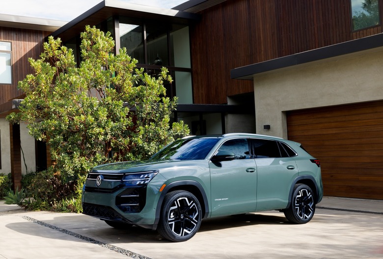 2027 VW Atlas Cross Sport New - 1