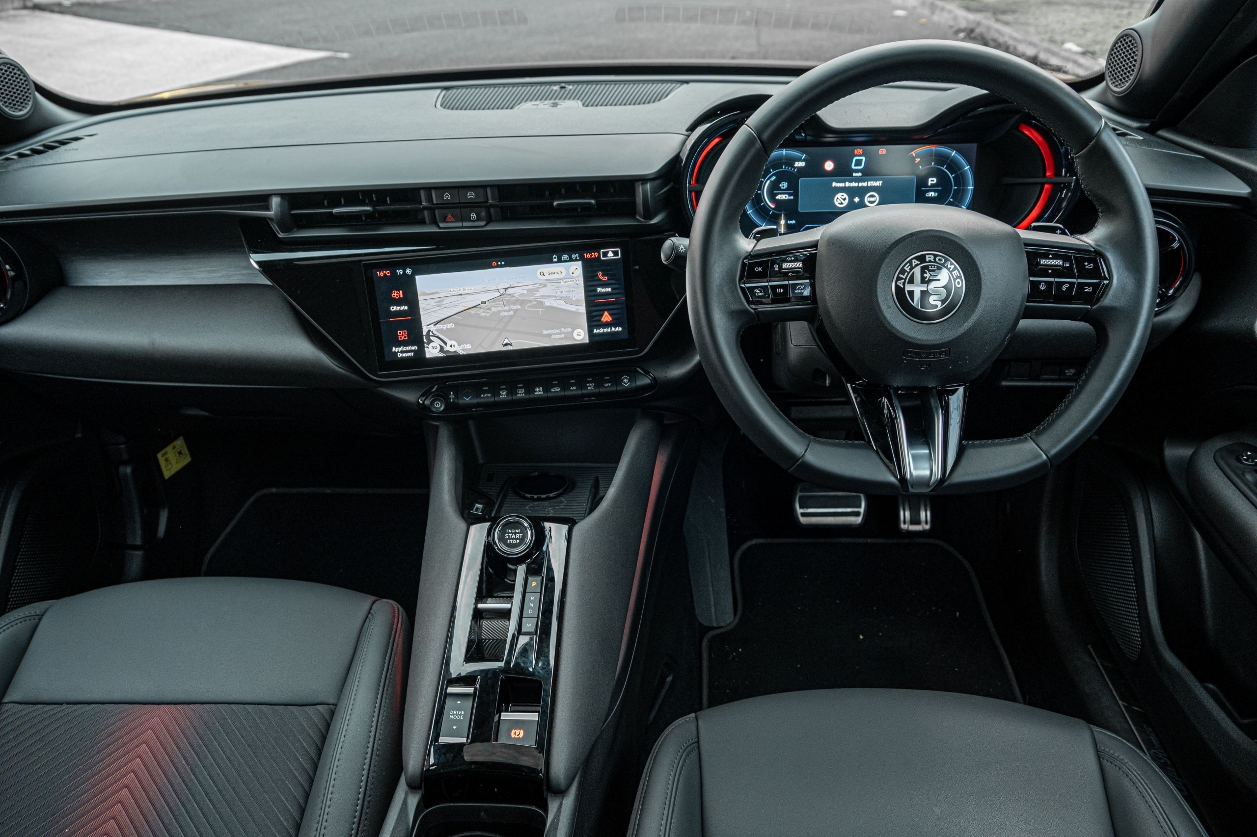 Alfa Romeo Junior Ibrida Review - 44