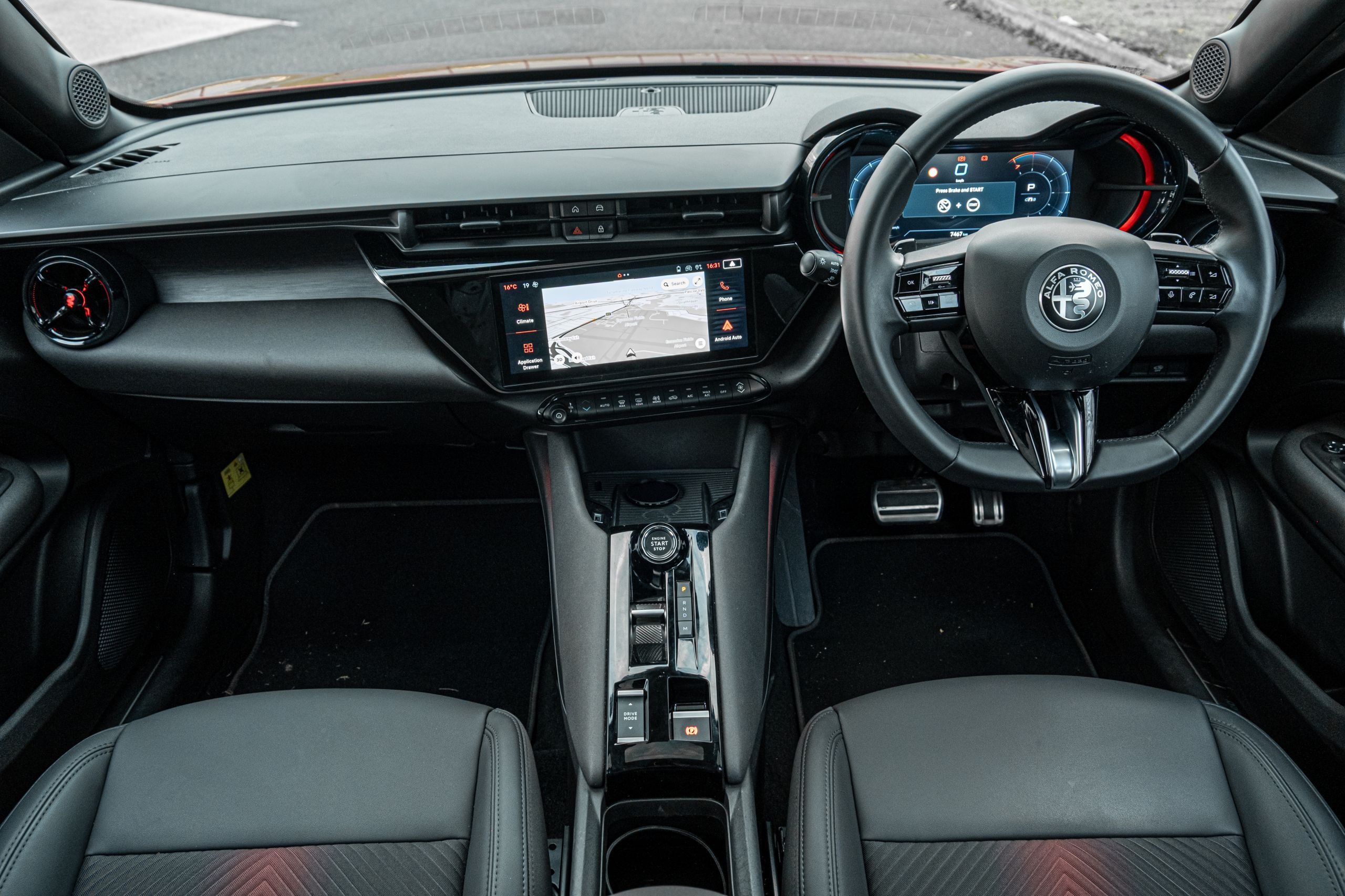 Alfa Romeo Junior Ibrida Review - 51