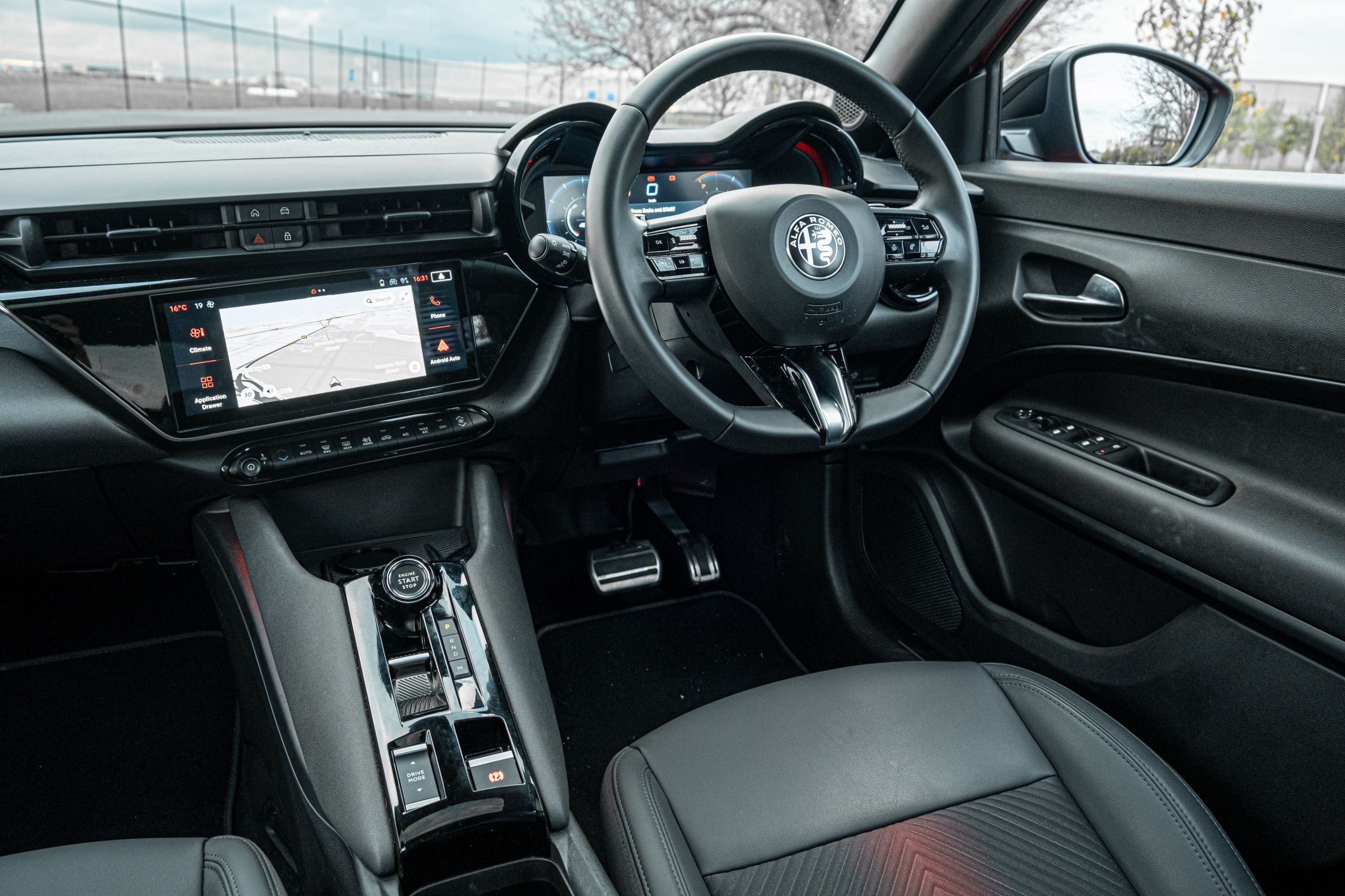 Alfa Romeo Junior Ibrida Review - 52