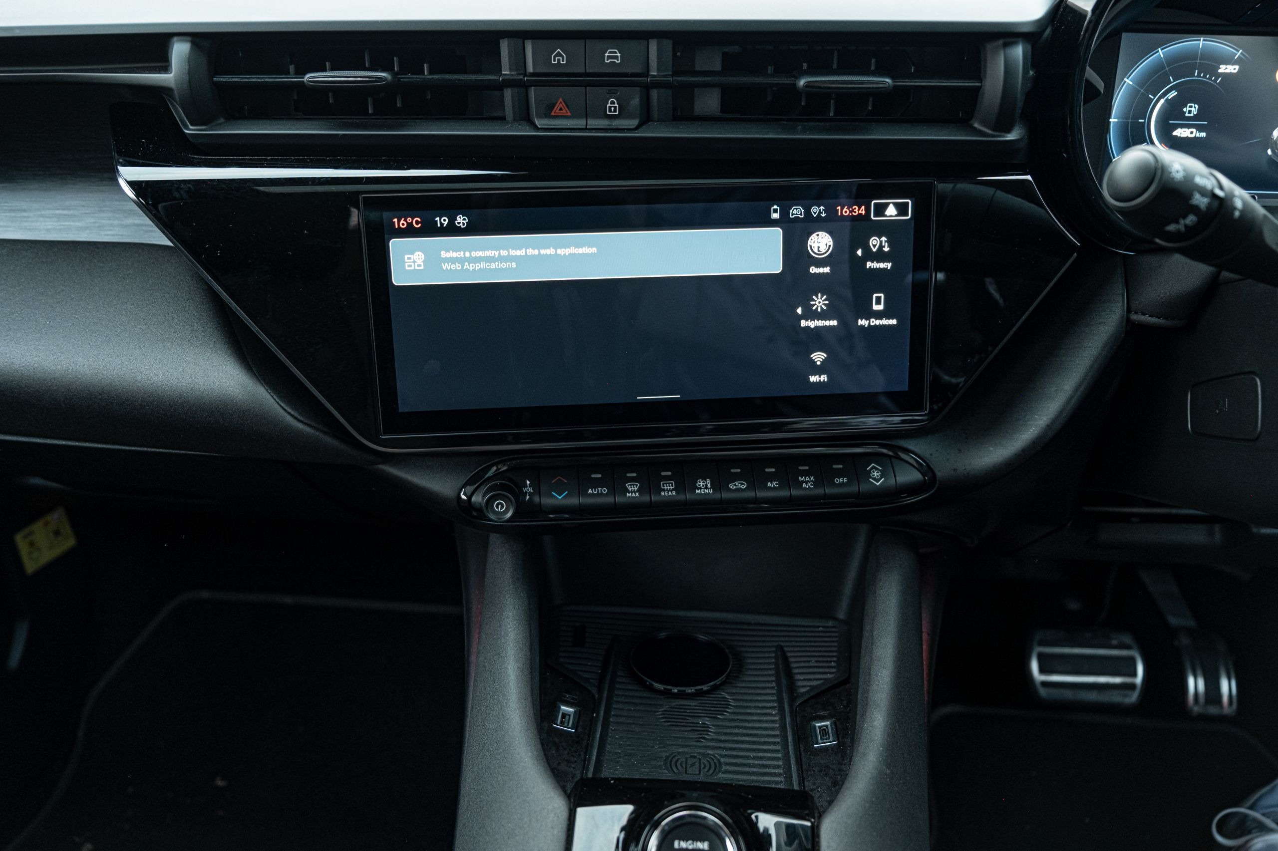 Alfa Romeo Junior Ibrida Review - 73