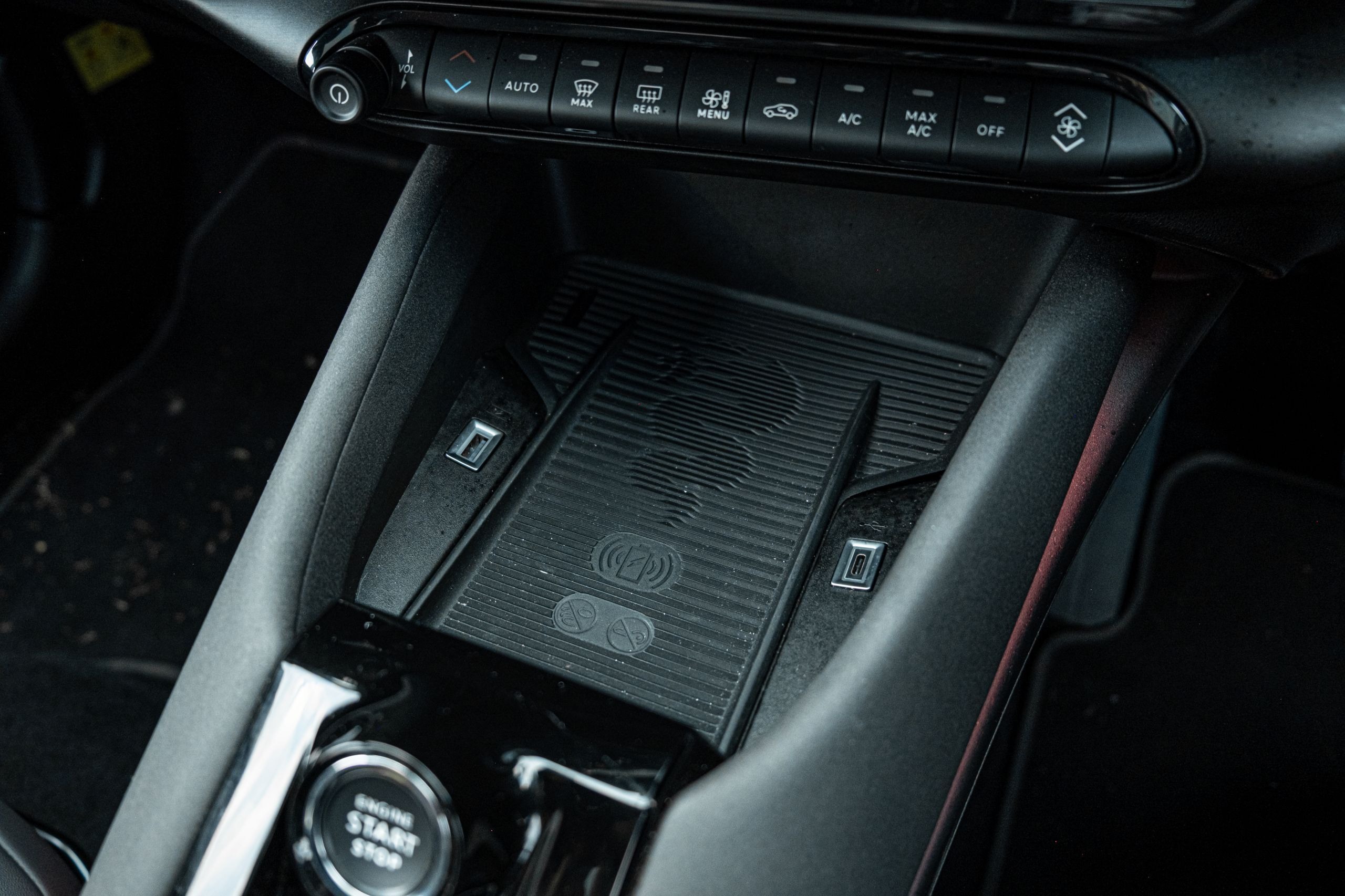Alfa Romeo Junior Ibrida Review - 74