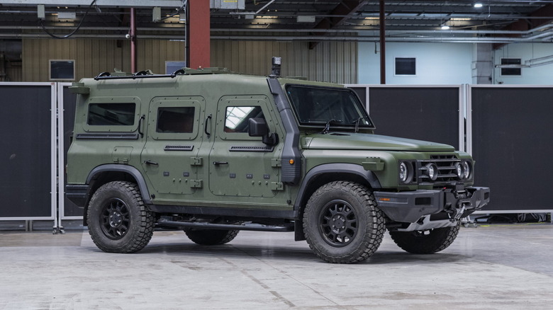 INEOS-Grenadier-Military-Blue-Light_02