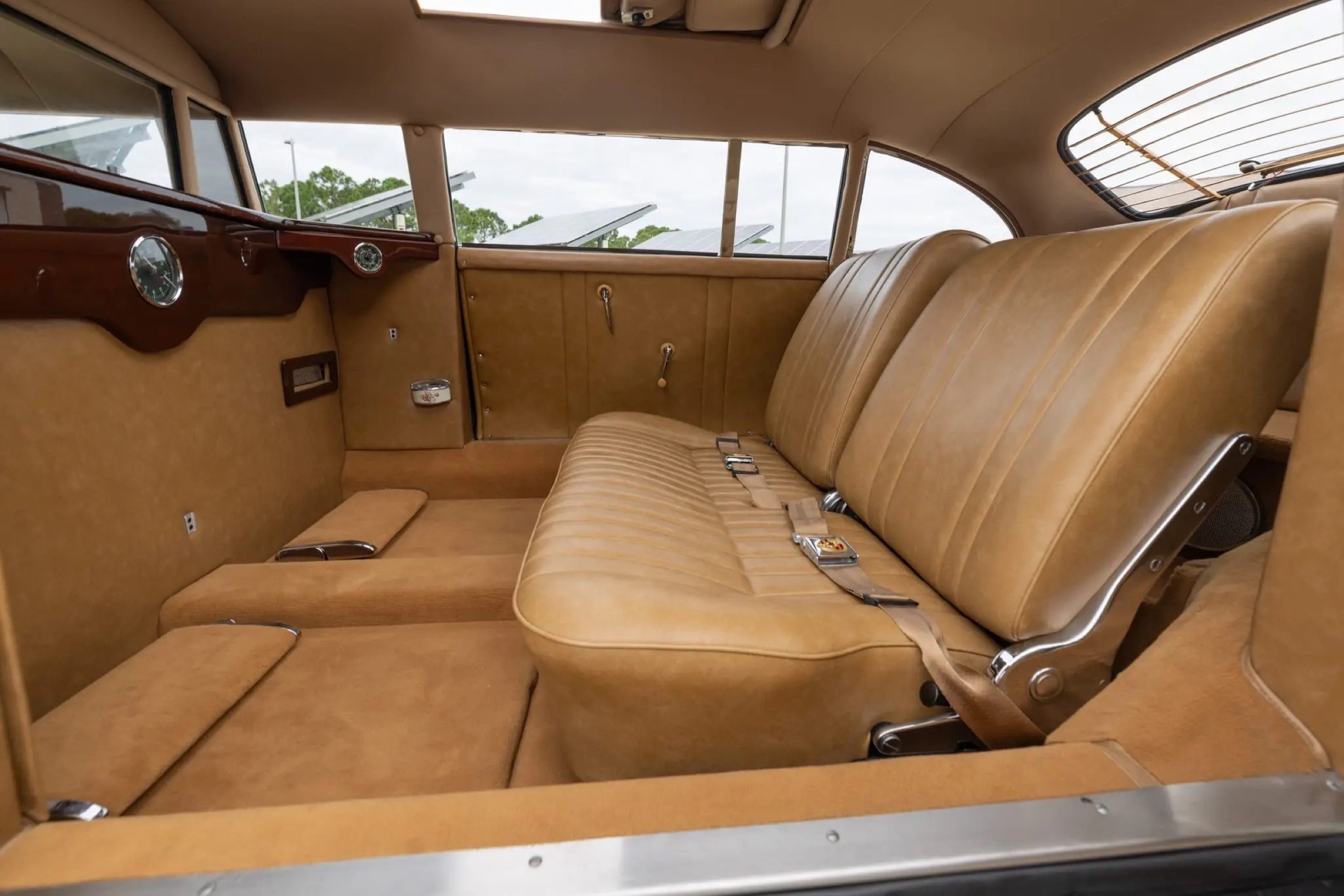Porsche 356 limousine BaT Oct 26 00029