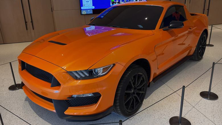 Ford Mustang Ute front 3/4