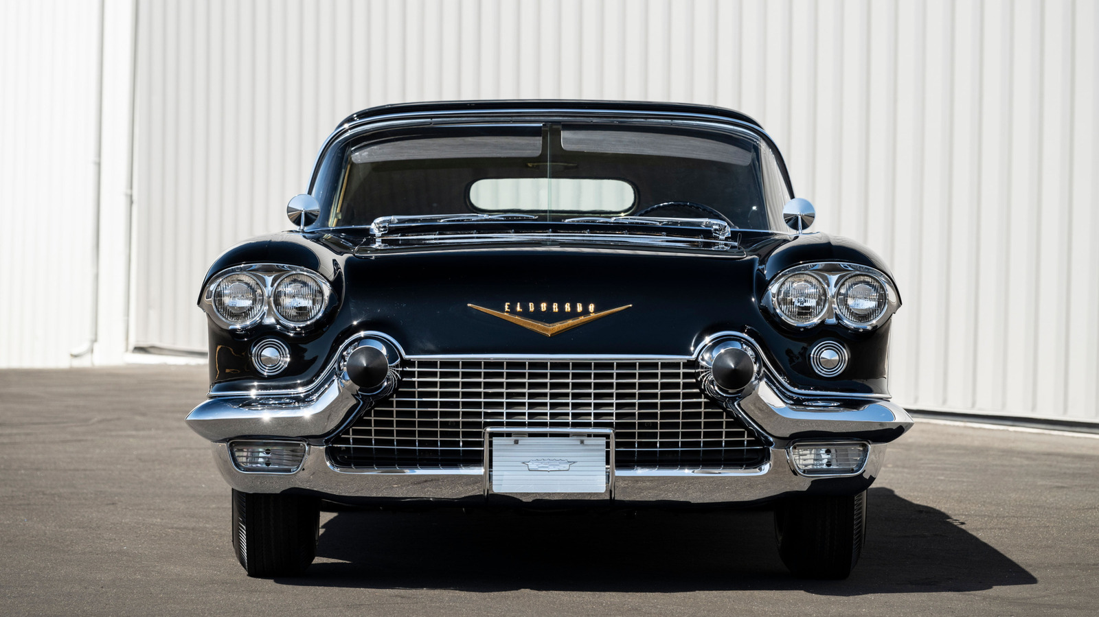 GM chciało zniszczyć ten samochód koncepcyjny Cadillac, który właśnie sprzedano za 494 500 dolarów