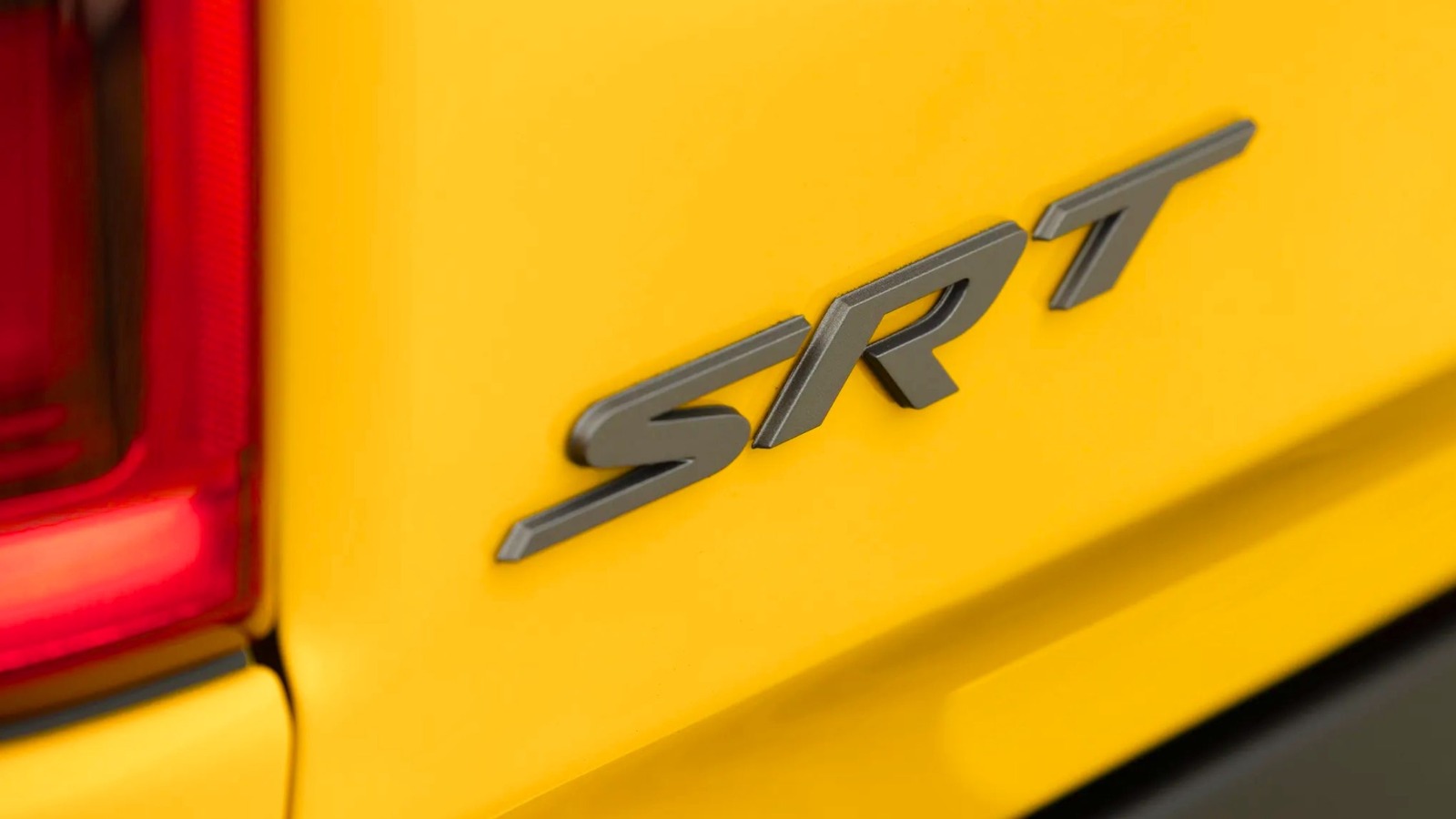 Co tak naprawdę oznacza oznaczenie SRT w modelach Dodge i Ram