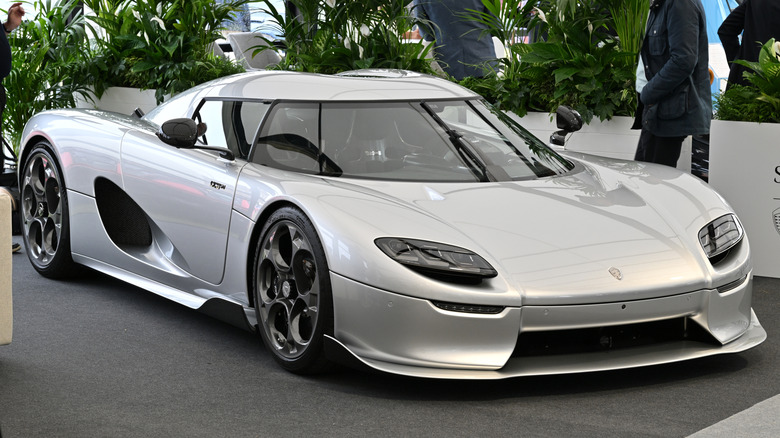 The front view of a silver Koenigsegg CC850