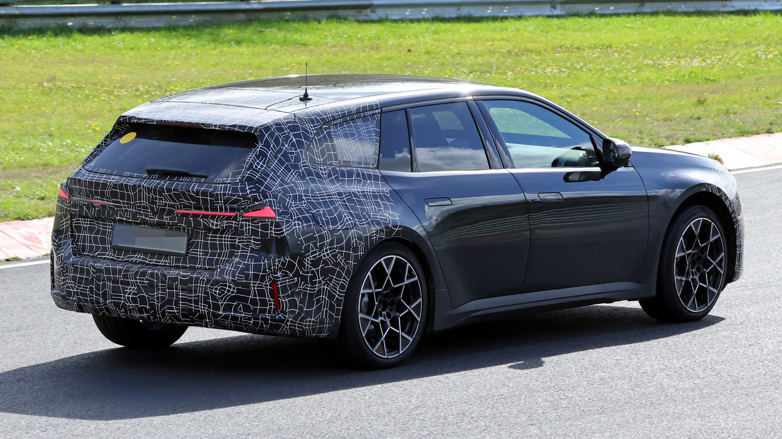 Nowe BMW i3 Touring gotowe na rodzinne wyzwania