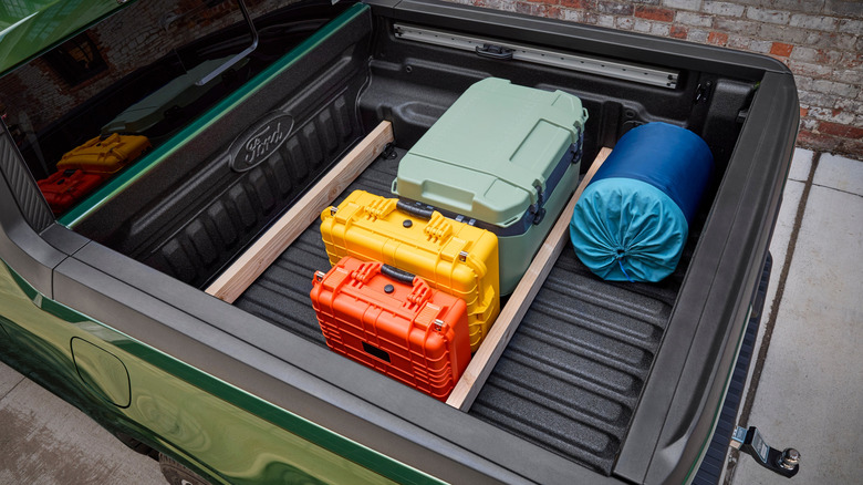 The so-called Flexbed found in the Ford Maverick