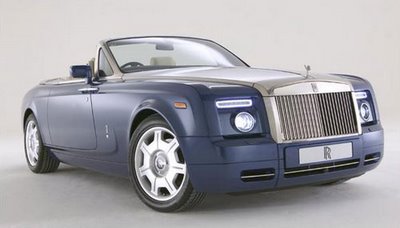  Rolls Royce Phantom Convertible – Official