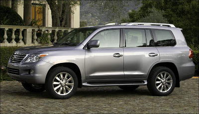  2008 Lexus LX 570: First image shows up online