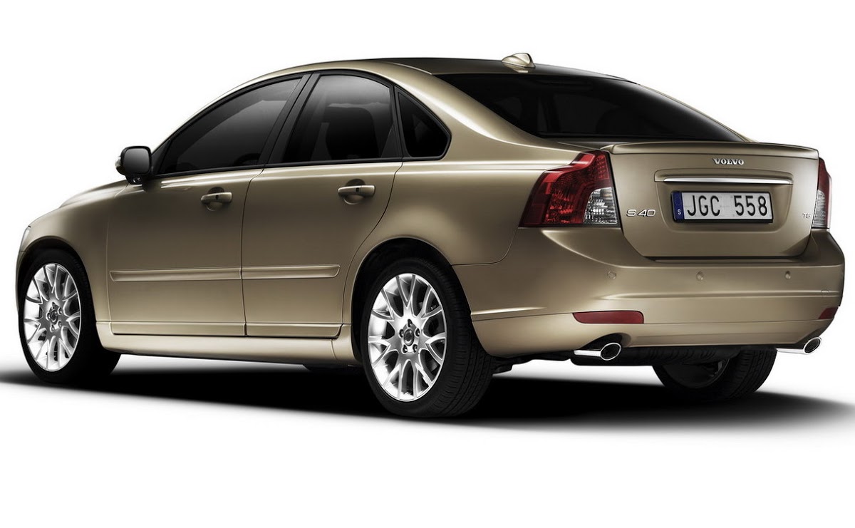 2008 Volvo S40 & V50: Redesigned and equipped with a more powerful 2.5T
