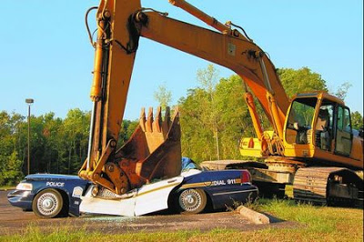  Guy Steals Excavator And Crunches Miami Cop Car!