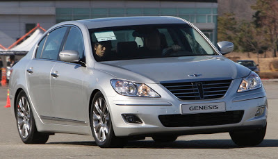  2009 Hyundai Genesis Sedan High-Res Images