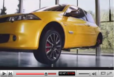 Video: Renault Megane F1 Team R26 Advertisement