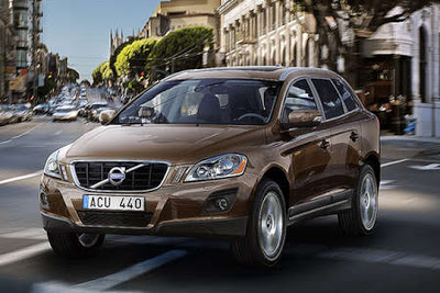  Volvo XC60 Compact SUV: 14 New Images Surface on the Net