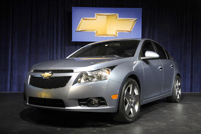  GM Unveils Cruze Sedan at Updated Ohio Plant