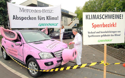  Greenpeace Targets Mercedes in Germany, Presents the Pig-Class