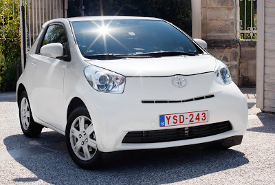  Toyota Confirms that it's Considering bringing the 55-mpg iQ to the US