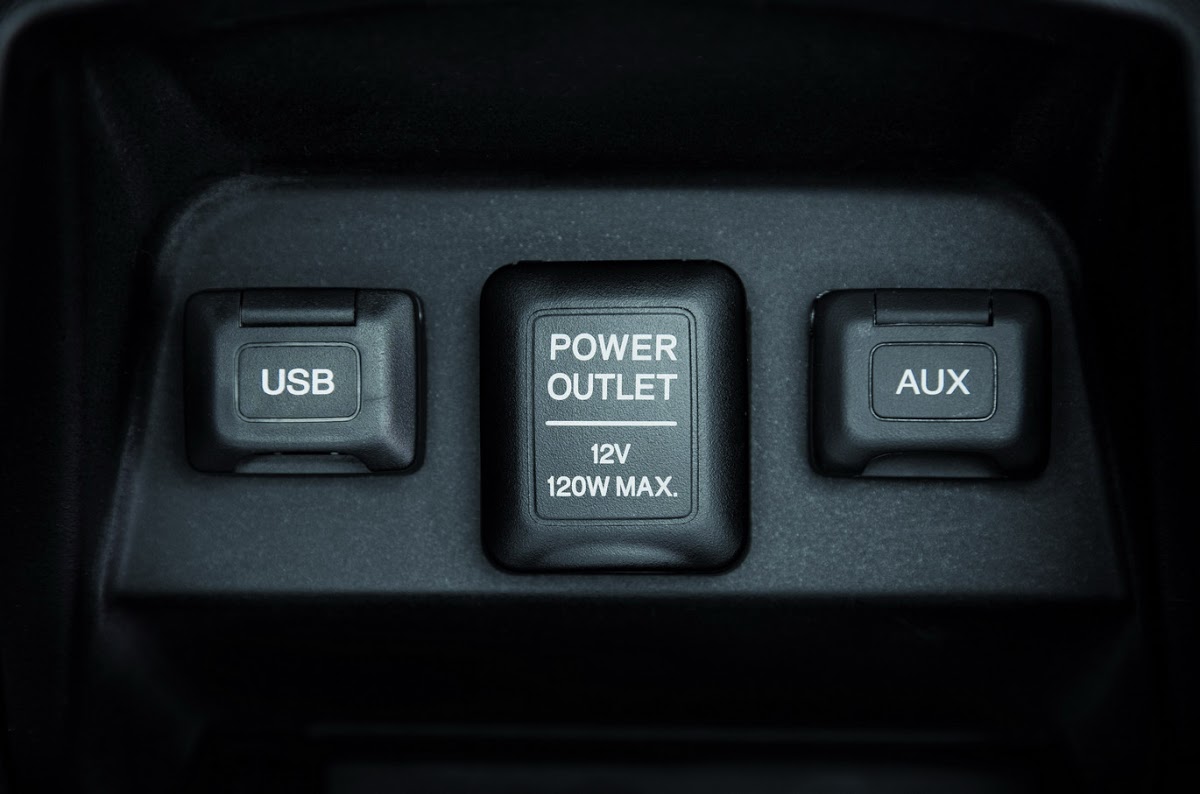 Где находится aux хонда цивик - 88 фото