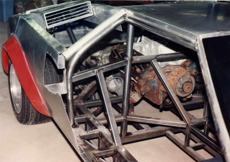 Man Hand-Builds Lamborghini Countach In His Own Basement!