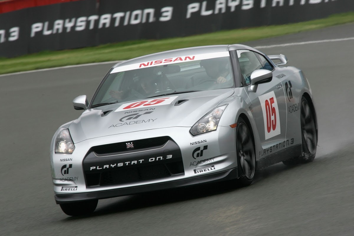 Nissan GT-R Owner's Hit the Nurburgring Race Track | Carscoops