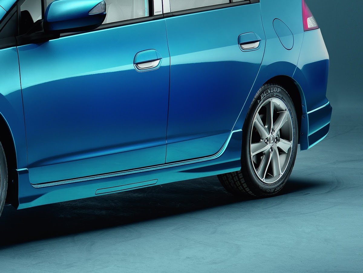 Honda Releases Details on Insight Aero Kit and Interior Accessories
