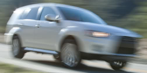  Mitsubishi announces Outlander GT Prototype for New York  Show
