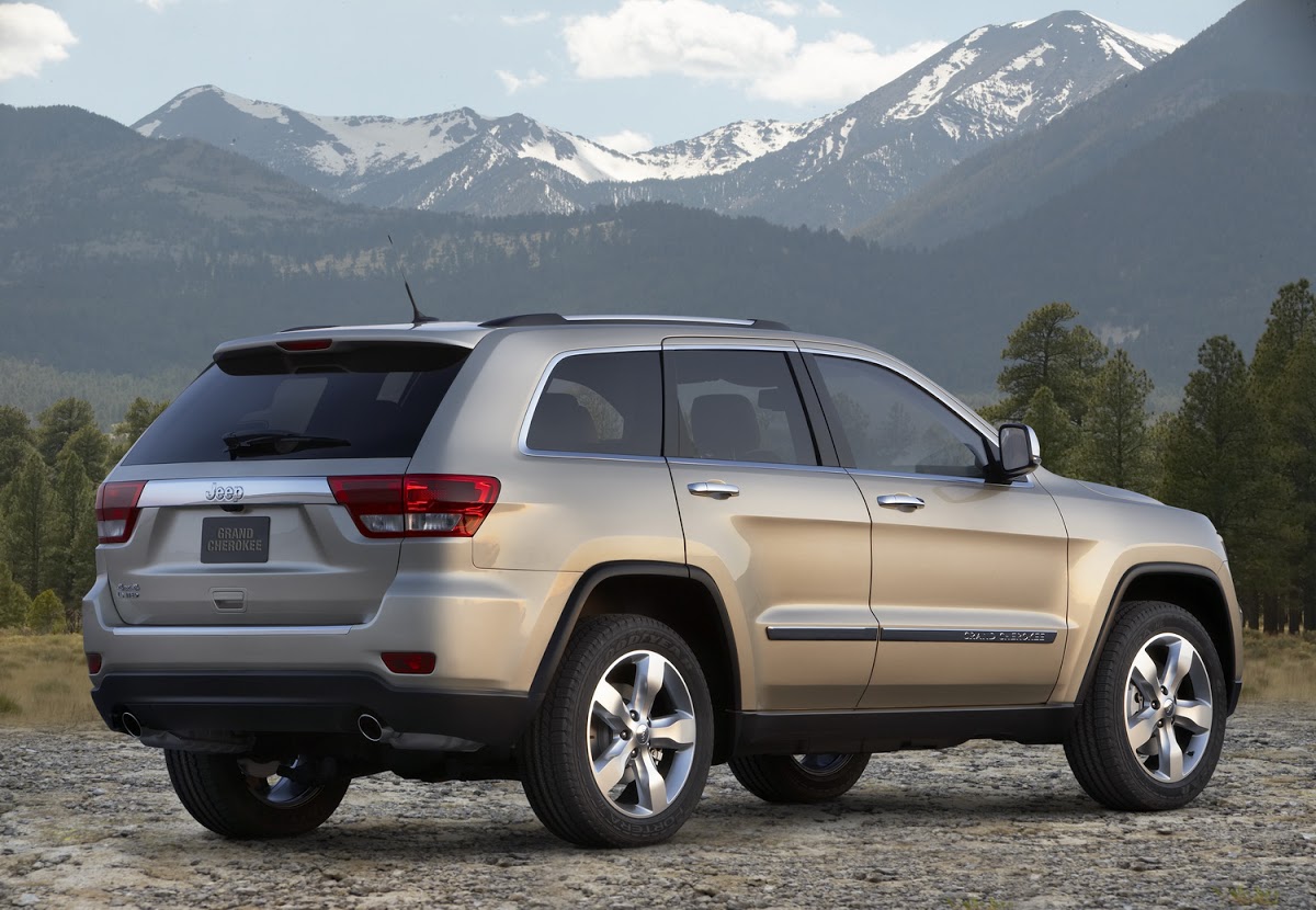 2011 Jeep Grand Cherokee: Mercedes ML Based SUV Breaks Cover | Carscoops