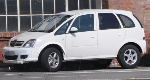  Spied: 2011 Opel Meriva SUV with AWD in the Works