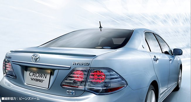Toyota crown или camry