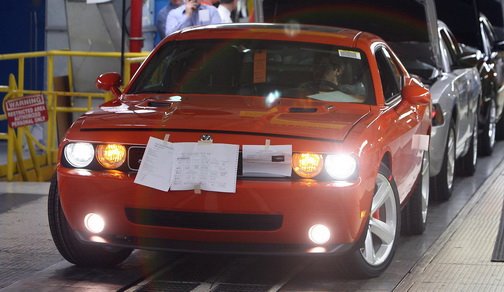  Chrysler to Reopen Seven More Assembly Plants by end of June