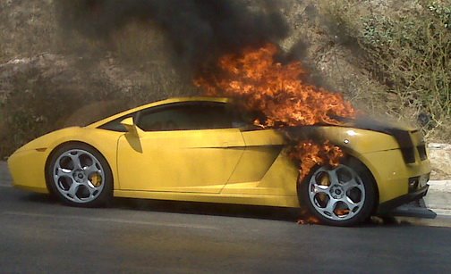 Lamborghini Gallardo Literally Burns to the Ground in Athens, Greece
