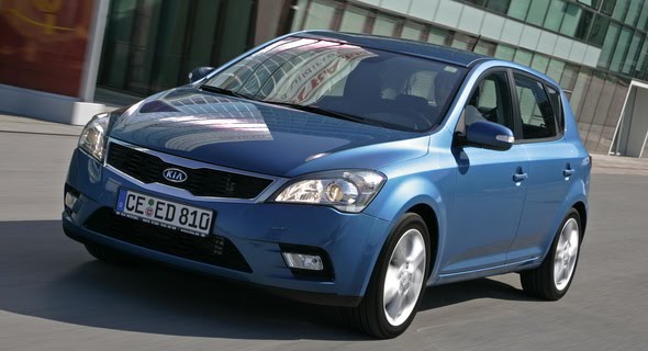  2010 Kia Cee'd Hatch and SW Facelift: Mega Gallery with 55 High-Res Images