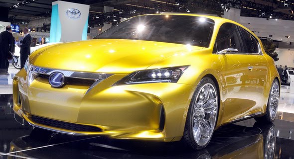  Baby Lexus LF-Ch Compact Hatch in the Flesh: Production Model Officially Confirmed