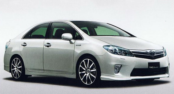  Toyota SAI Hybrid Sedan: Prius' Big Brother Revealed in JDM Brochure Shots
