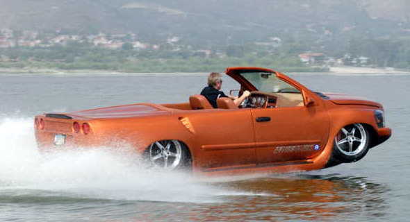  Watercar Python: A Corvette Powered Amphibious Hot Rod that Hits 60mph in 4.5 Sec [WITH VIDEO]