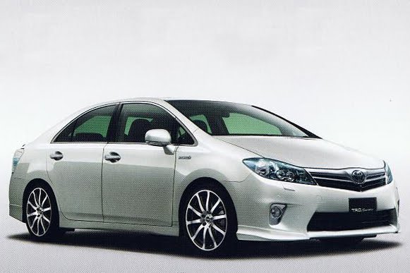Toyota Sai Hybrid Sedan Prius Big Brother Revealed In Jdm Brochure Shots Carscoops