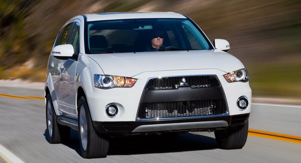  2010 Mitsubishi Outlander GT with EVO's S-AWC: Full Image Gallery and Pricing of Top-End Model