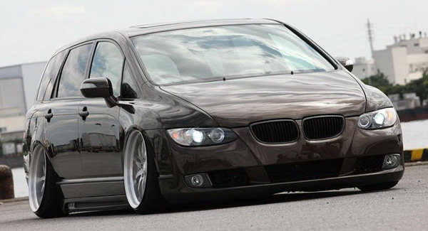  Huh? JDM Honda Odyssey Tricked Out as a BMW