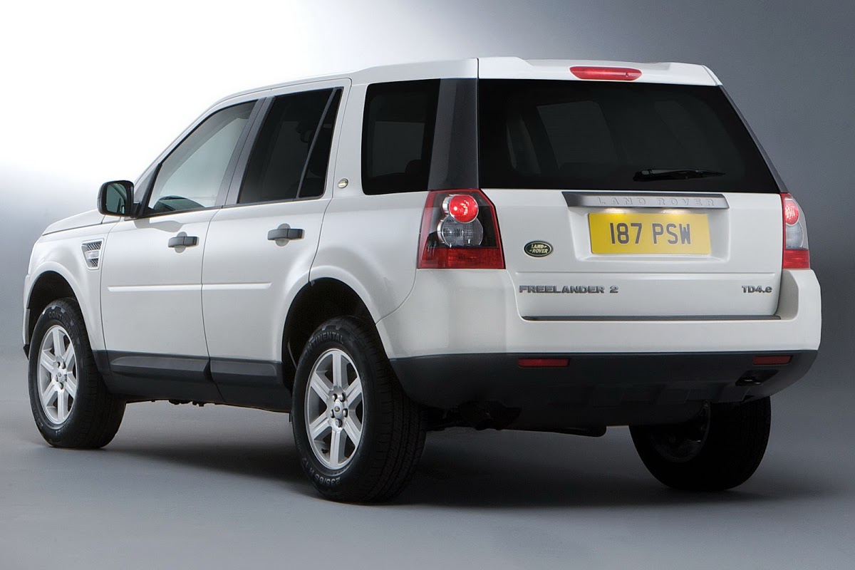 New Land Rover Freelander 2 "White & Black": Two More Special Edition