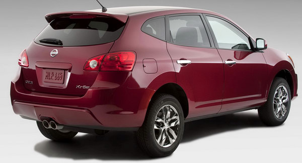  "Sporty" 2010 Nissan Rogue S Krom Hits the Road from $23,940