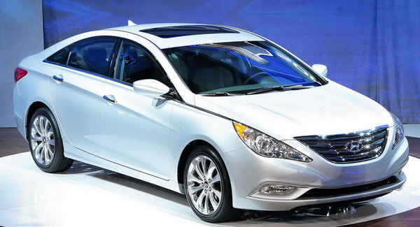  2011 Hyundai Sonata Makes N.A. Debut at LA Show, Gets 2.4L, 2.0L Turbo and Hybrid Powertrains