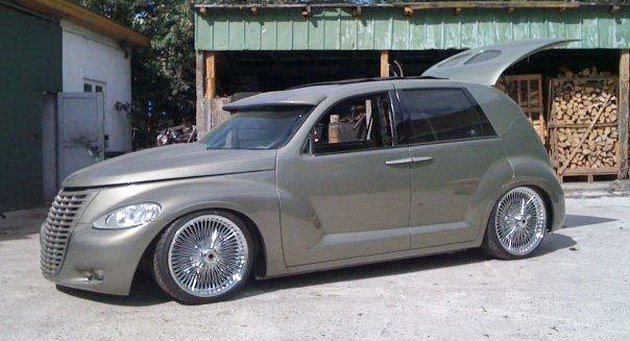  Chrysler Groozer: Customized PT-Cruiser with Suicide Doors and Split Rear Window