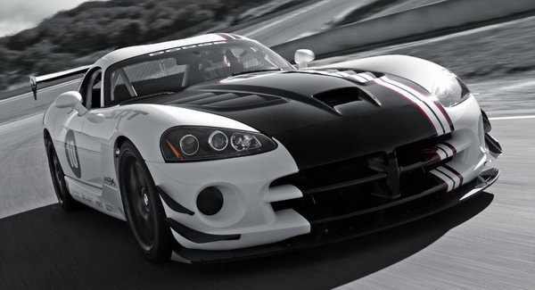  Dodge Targets Enthusiasts with Race-Ready 2010 Viper SRT10 ACR-X Special
