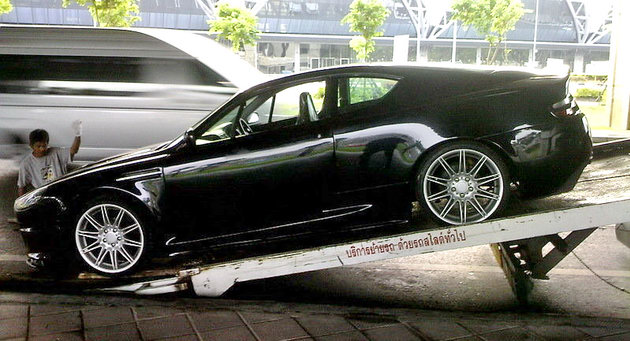  Opel Calibra Transformed into an Aston Martin DB9