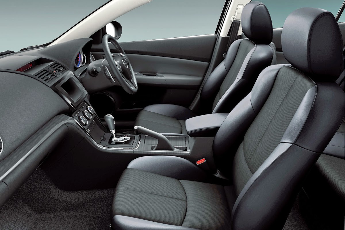 Mazda atenza салон